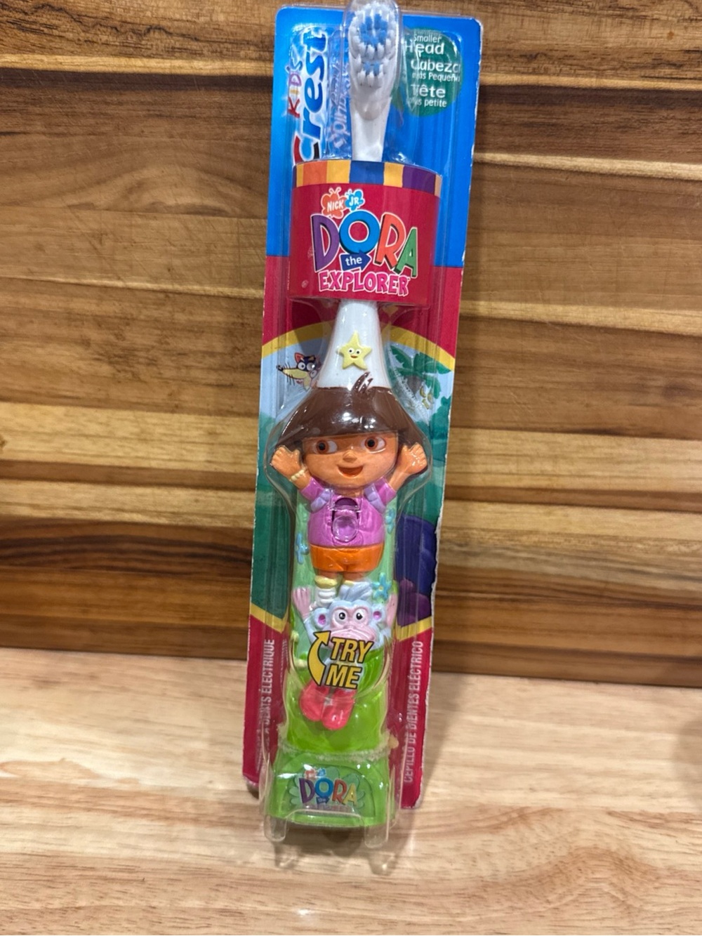 Crest Kid's SpinBrush Powered Toothbrush  Dora the Explorer) vintage  2003